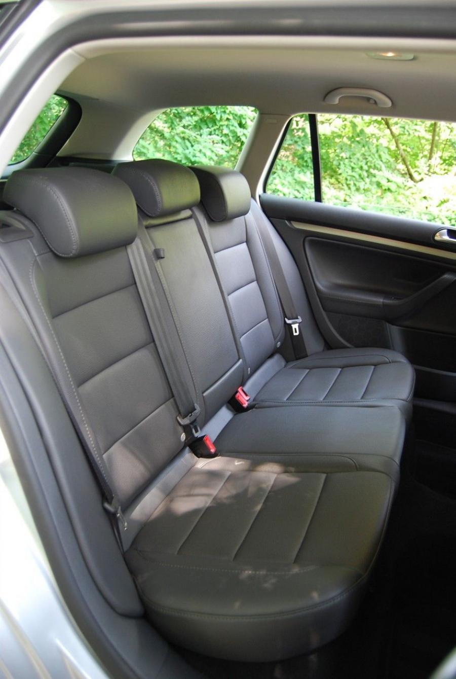  Volkswagen Sportwagen SE 2009 года  (фото 21 из 28)